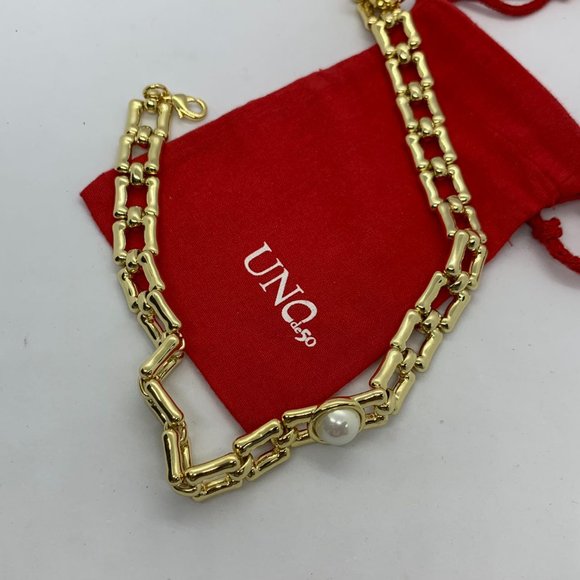 UNO de 50 Necklace Linda NECKLACE squared links and a central white pearl Gold - Picture 3 of 6